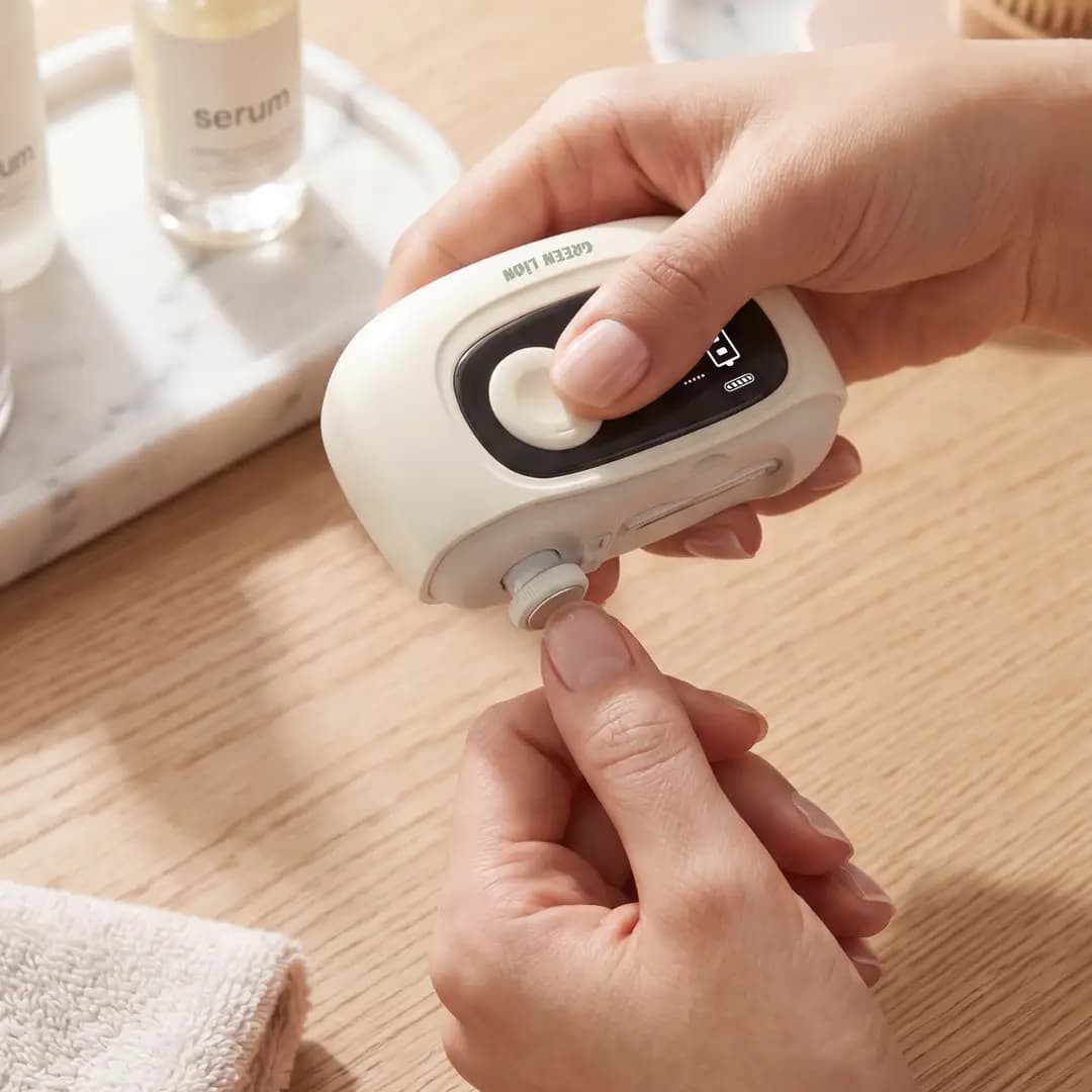 Green Lion Electric Nail Care Device with Digital Display - Cream